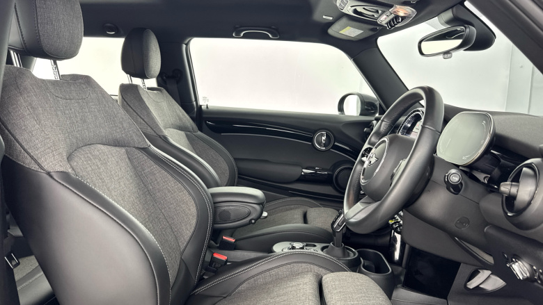 MINI Hatchback 135kW Cooper S Level 2 33kWh 3dr Auto Electric Hatchback